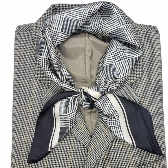 ✨Luxurious Chic Silky Square Scarf Black & White Houndstooth Plaid Print Bandana - Picture 1 of 6